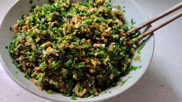 三鲜馅韮菜盒子