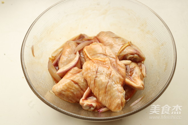 蜜汁烤翅中的做法