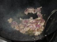 萝卜炒肉的做法