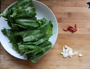 如何做蒜蓉香菇油麦菜