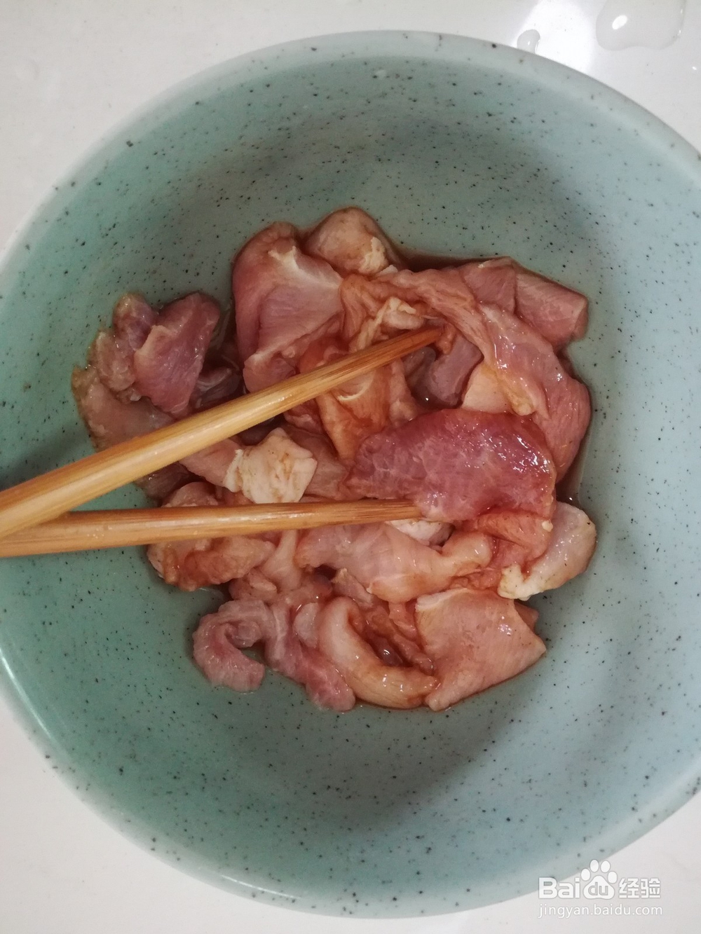 如何制作美味的香干炒肉