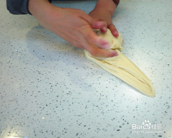 椰子油怎么用——烘焙椰香辫子面包