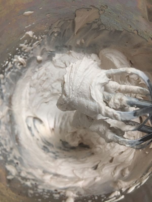 可爱小熊奥利奥雪梅娘