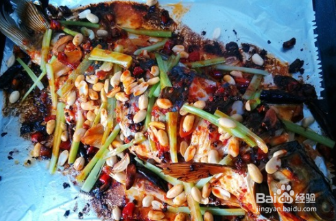 地方特色菜万州烤鱼，补钙养身！