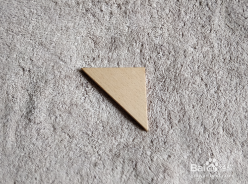 七彩山鸡用七巧板怎么拼?