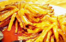 在家中如何做出好吃美味的菊花茄子