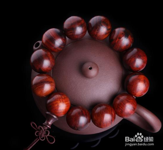 小叶紫檀会掉色？这些你都知道吗？