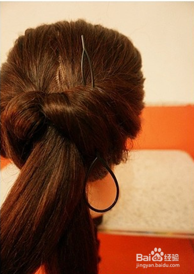 教你三分钟打造优雅盘发