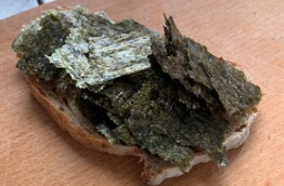 如何制作和风海苔虾滑蛋三明治