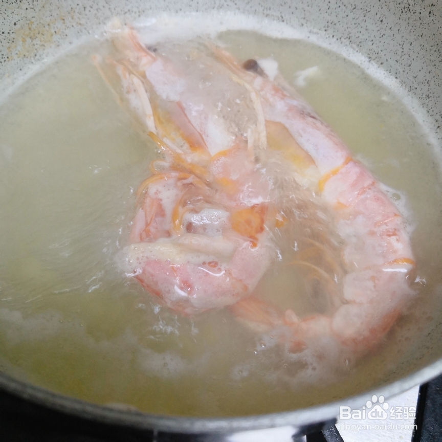 味美鲜香的茄汁红虾乌冬面