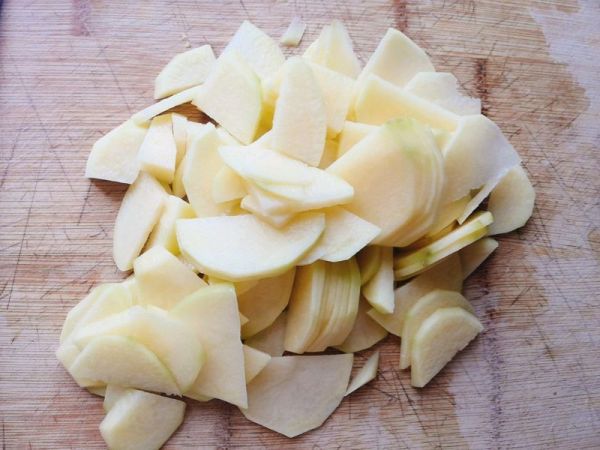 素炒土豆片芹菜