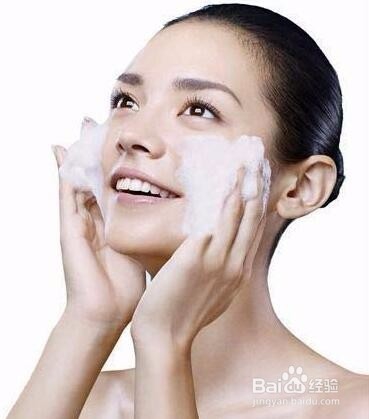 选购化妆品时如何节省开支?