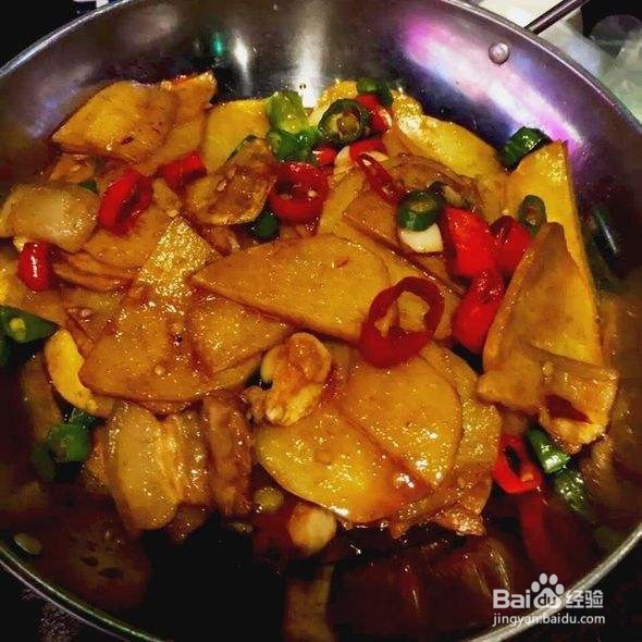 干锅土豆片是如何制作的