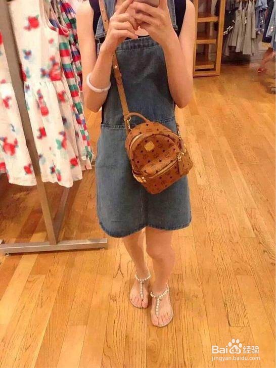 mcm 迷你 怎么背好看