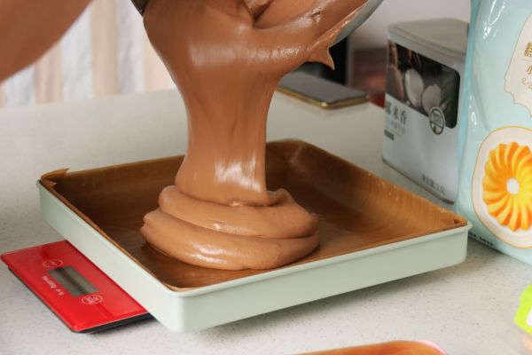 脆皮巧克力梦龙蛋糕卷