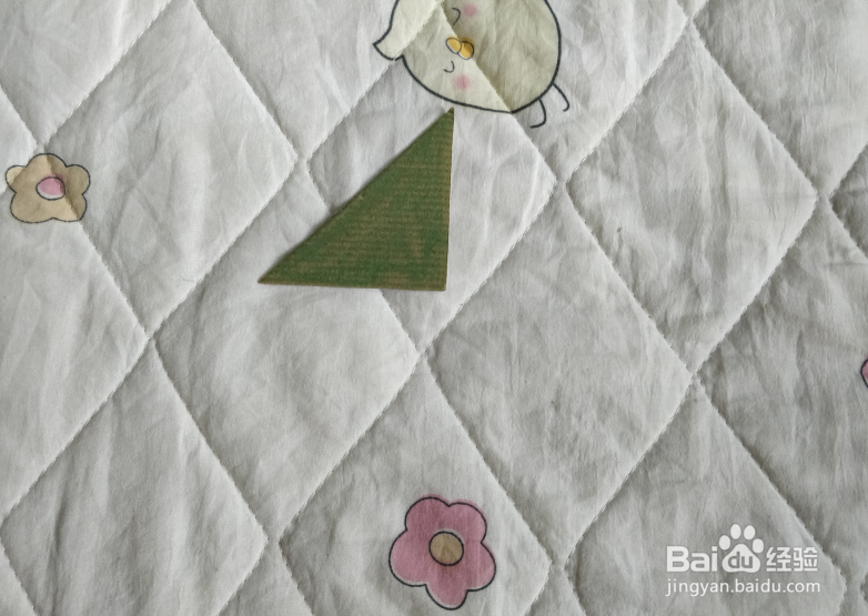 用九巧板怎么拼一个练习蒙古舞的小哥哥呢？