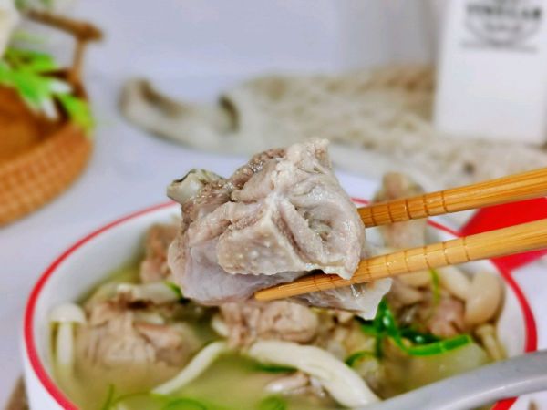 松茸冬瓜白玉菇鸭汤