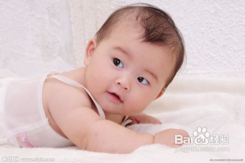 如何给宝宝物理降温