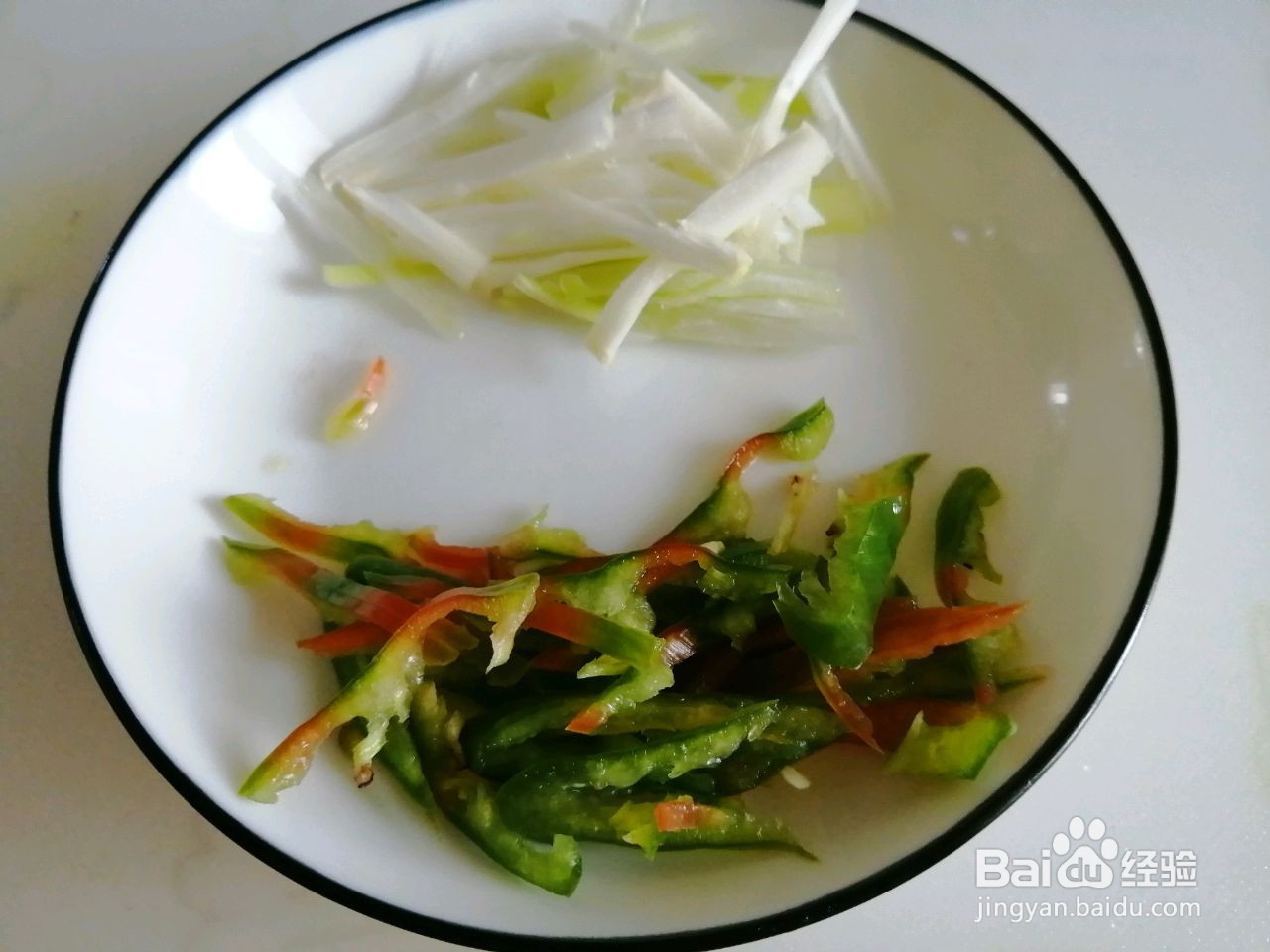 酱汁香菜拌粉丝的做法