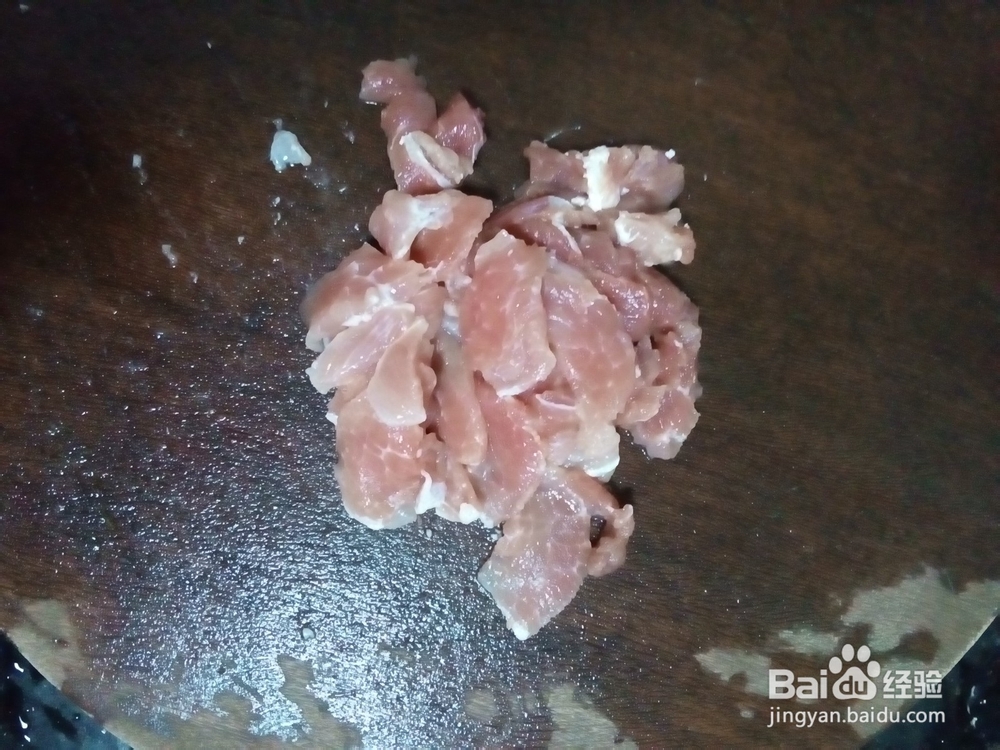 如何做一道美味的白萝卜烧肉片