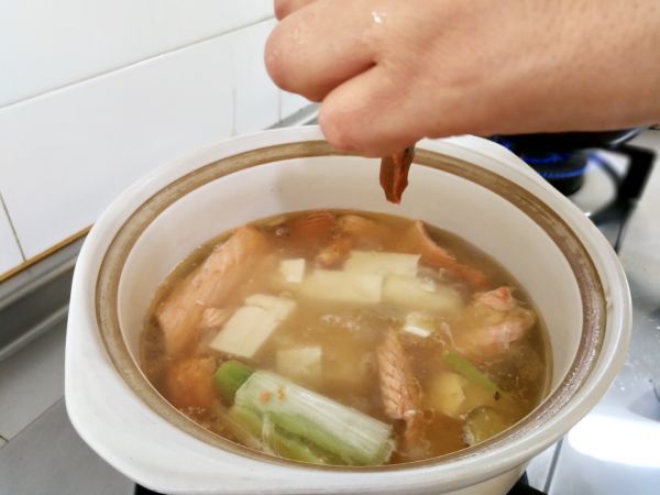 味增三文鱼排豆腐汤