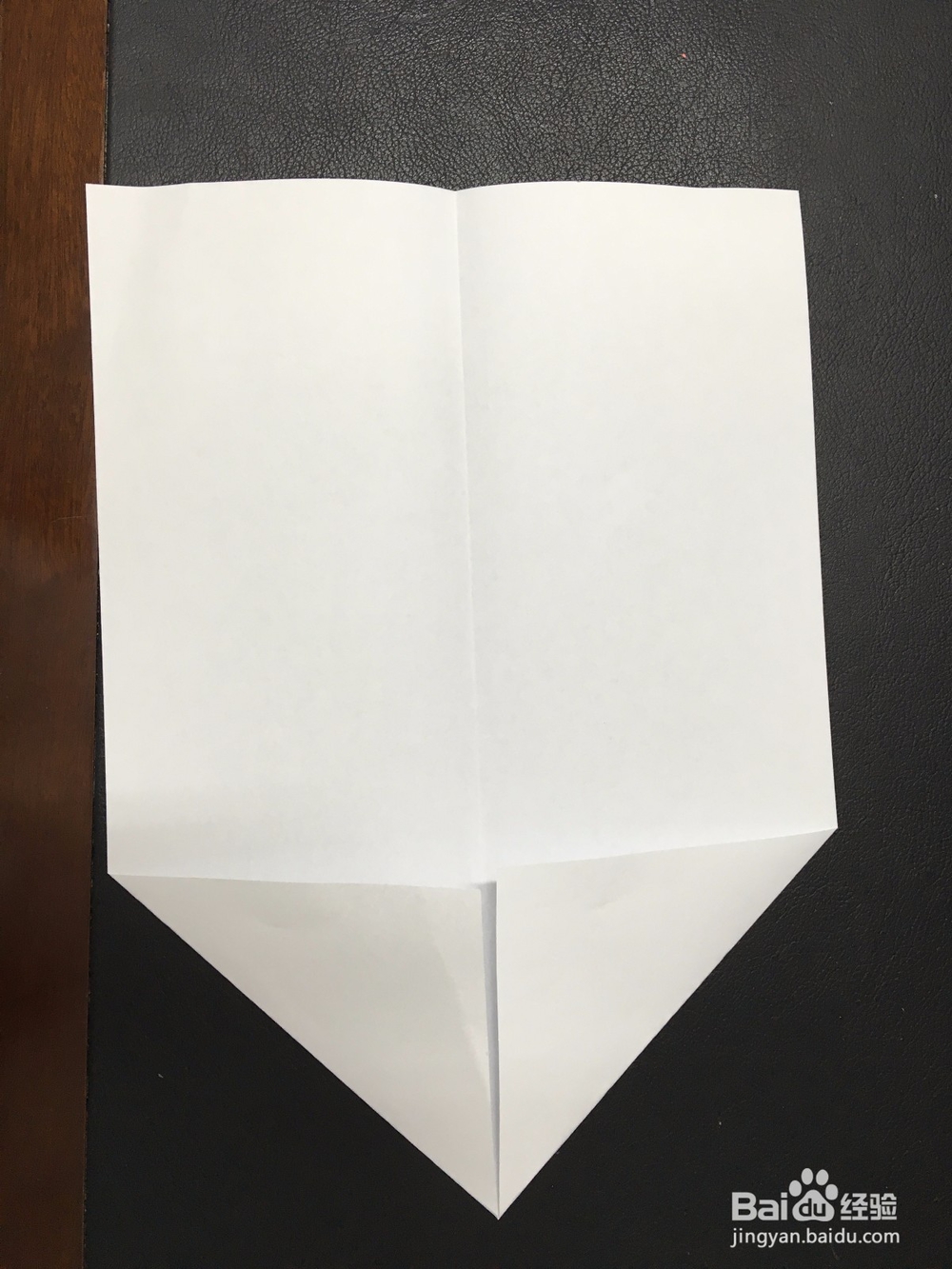 如何教孩子折好纸飞机