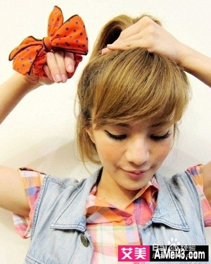 短头发怎么扎起来