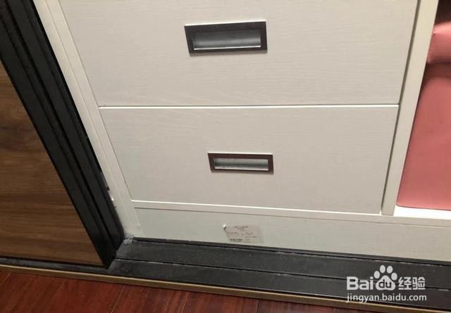 定制衣柜怎么选?这里有一份衣柜选购攻略