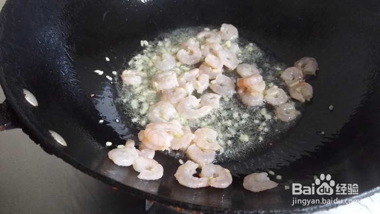 鸡头米炒虾仁的做法