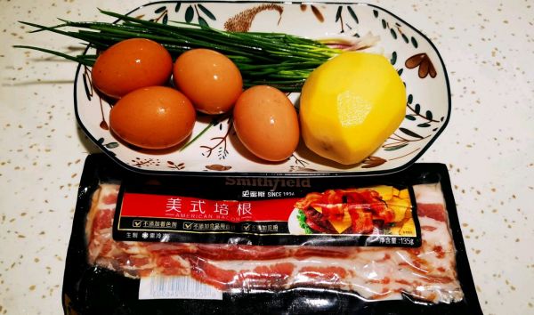 土豆培根鸡蛋饼