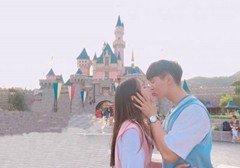 后来,我瞒着所有人爱了你很久很久