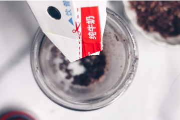 简单又美味红豆牛奶