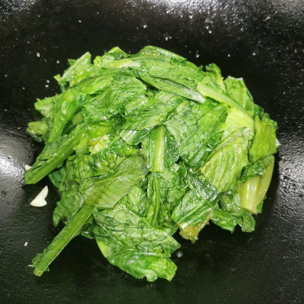 家常炝炒油麦菜