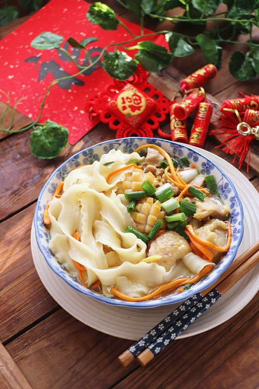 鲍鱼鸡腿刀削面