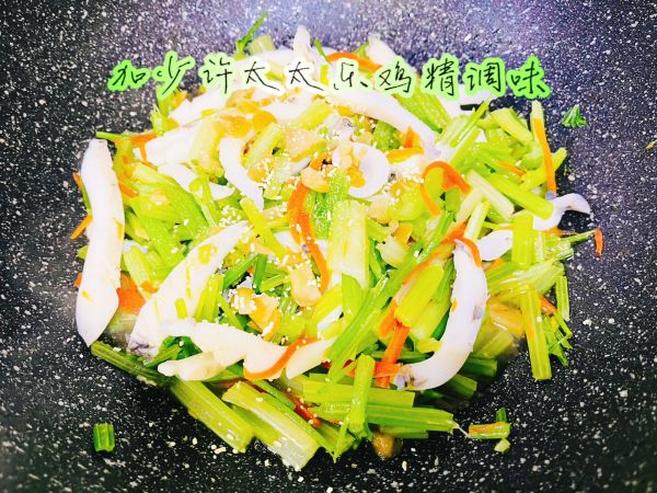 家常菜芹菜目鱼