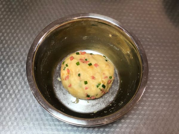 香葱肉松火腿司康