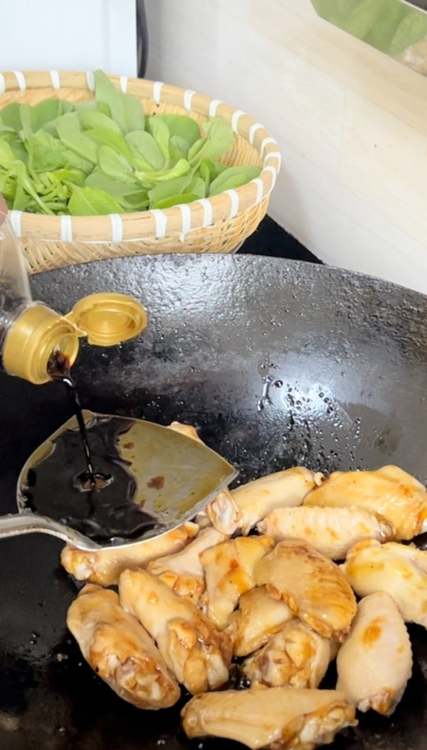 入味脱骨红烧鸡翅