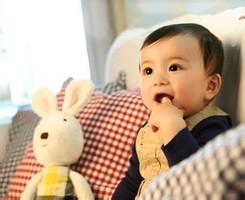 夏季婴儿剃光头有害怎么办