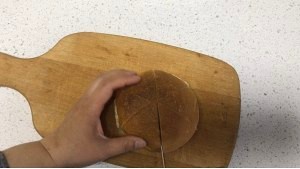 网红大蒜乳酪面包