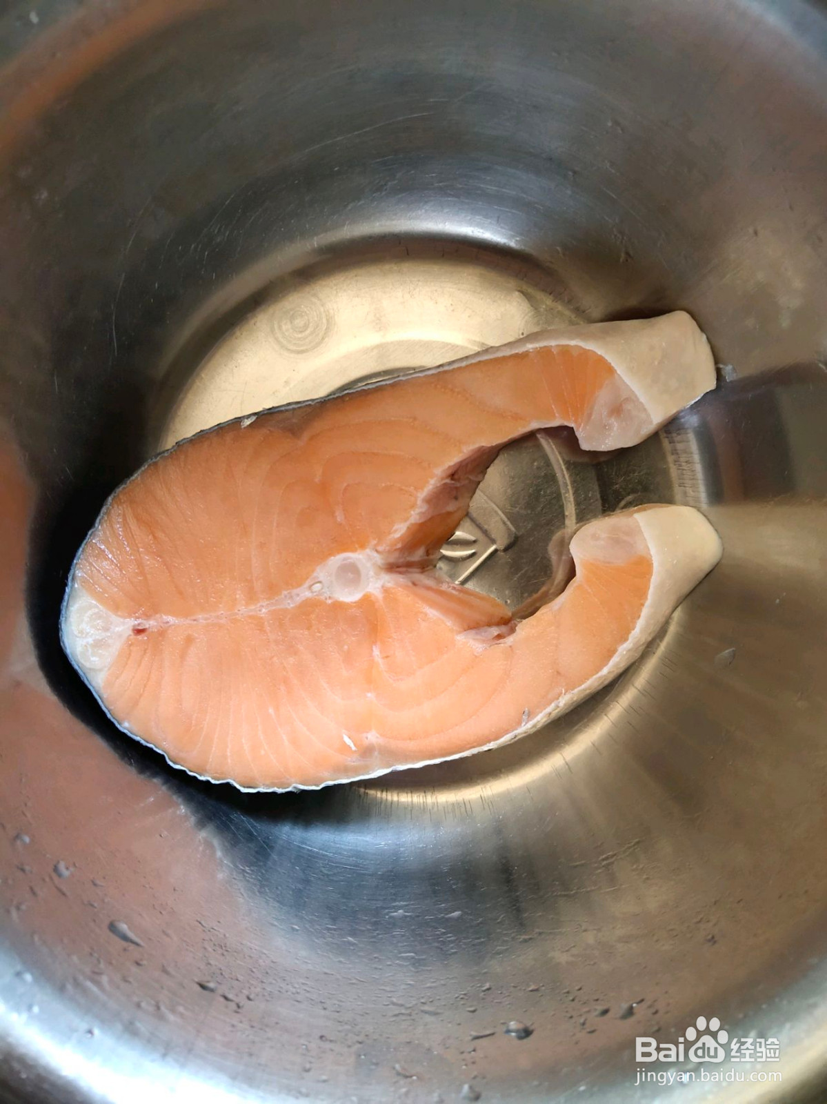黑胡椒煎三文鱼排的做法