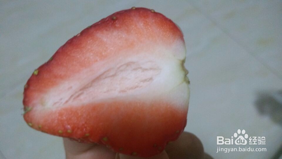 如何辨别草莓是否为激素草莓