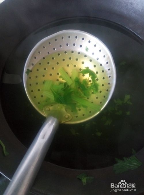 水煮芹菜的具体做法