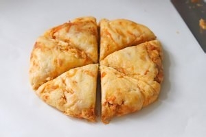 咸蛋黄肉松司康的美味攻略