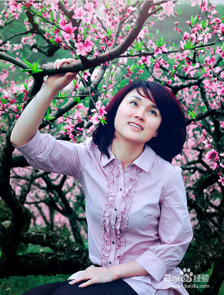 Photoshop调出甜美外景人物图片