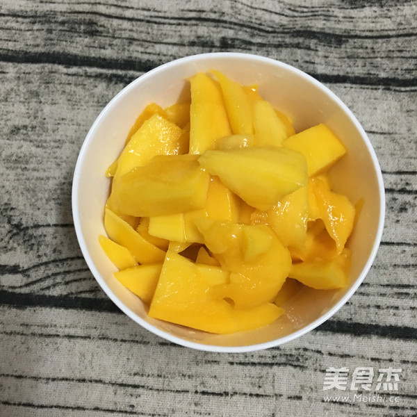 芒果奶昔的做法