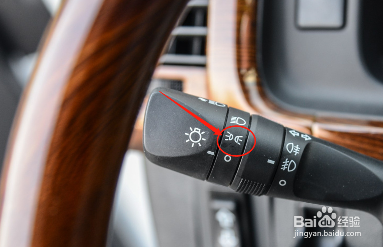 丰田HIACE车辆灯光的使用方法