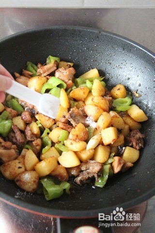 土豆烧鸡家常做法