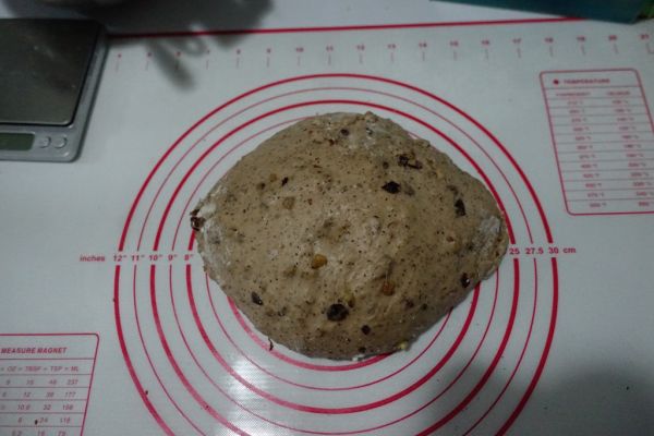 红茶核桃蔓越莓软欧