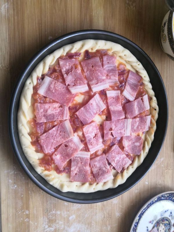 自制海鲜至尊披萨