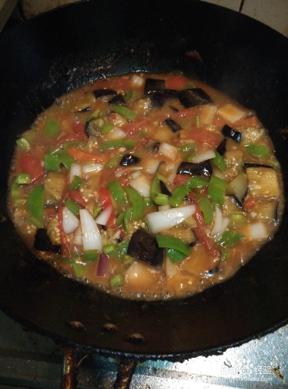 制作酸甜香辣的鱼香茄子